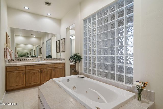 6522 E OBERLIN Way, Scottsdale, AZ 85266