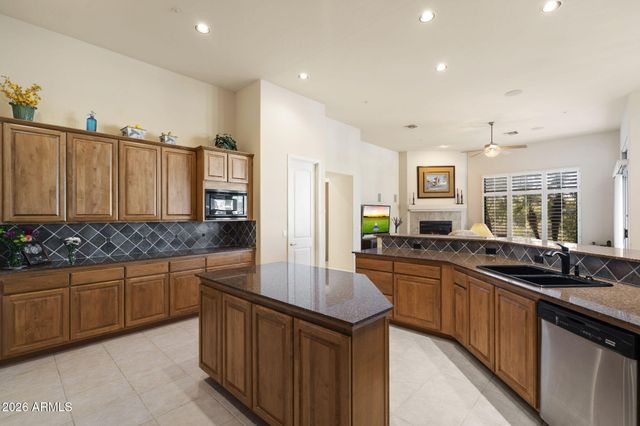 6522 E OBERLIN Way, Scottsdale, AZ 85266