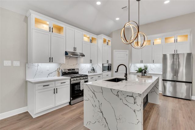 8125 Wetherby Lane, Houston, TX 77075