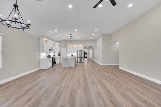 8125 Wetherby Lane, Houston, TX 77075