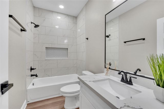 8125 Wetherby Lane, Houston, TX 77075