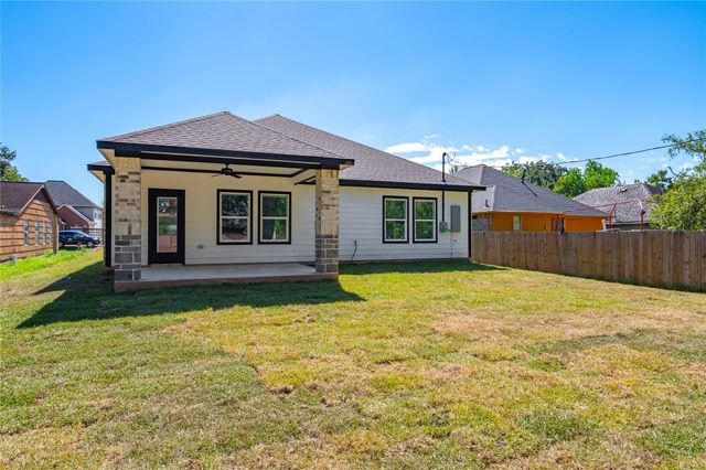 8125 Wetherby Lane, Houston, TX 77075