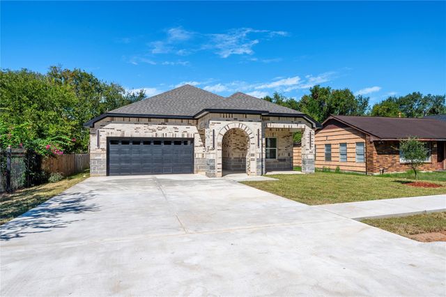 8125 Wetherby Lane, Houston, TX 77075