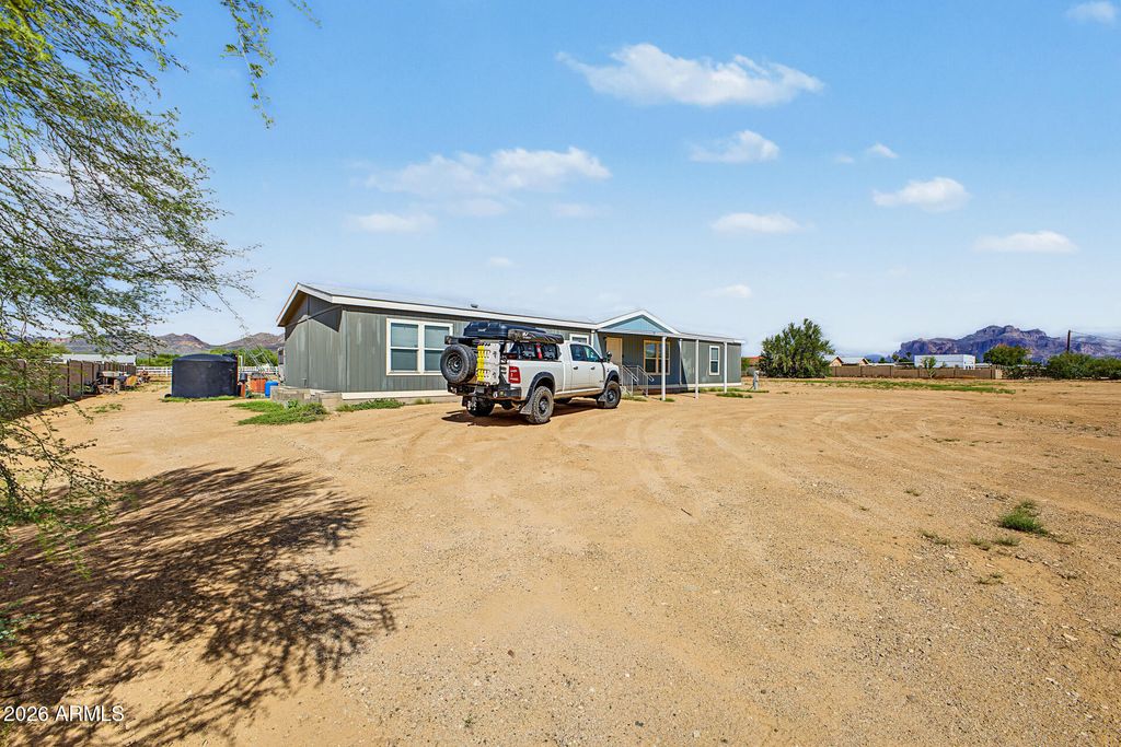 3062 W SMOKETREE Street, Apache Junction, AZ 85120 — photo 5