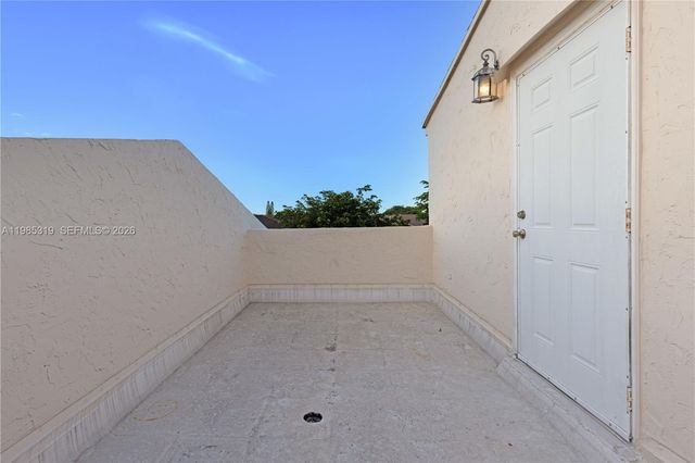 1758 W 58th St 1758, Hialeah, FL 33012