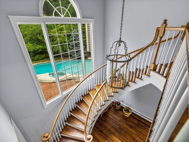 18 Old Colony Dr, Dover, MA 02030