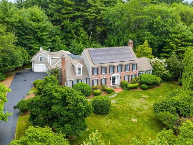 18 Old Colony Dr, Dover, MA 02030