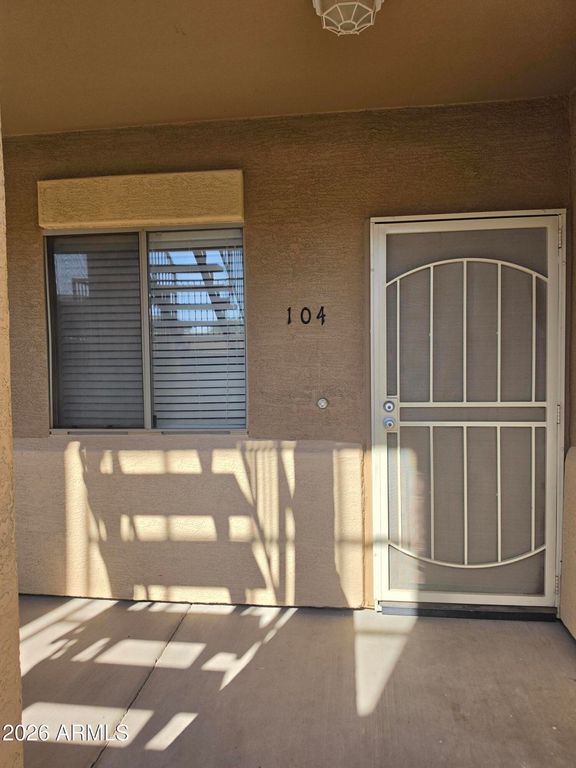537 S DELAWARE Drive 104, Apache Junction, AZ 85120 — exterior