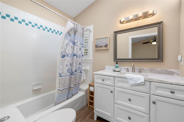 5169 OXFORD DRIVE, Sarasota, FL 34242