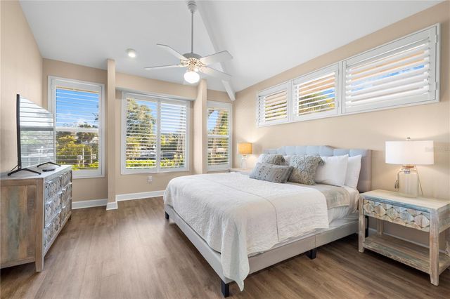 5169 OXFORD DRIVE, Sarasota, FL 34242