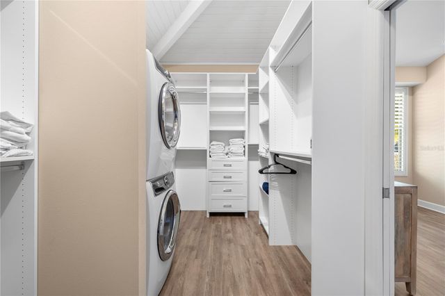 5169 OXFORD DRIVE, Sarasota, FL 34242