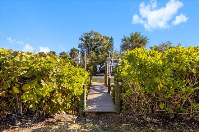 5169 OXFORD DRIVE, Sarasota, FL 34242