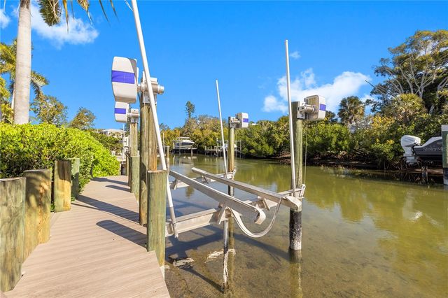 5169 OXFORD DRIVE, Sarasota, FL 34242