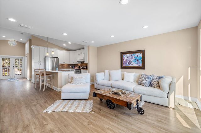 5169 OXFORD DRIVE, Sarasota, FL 34242