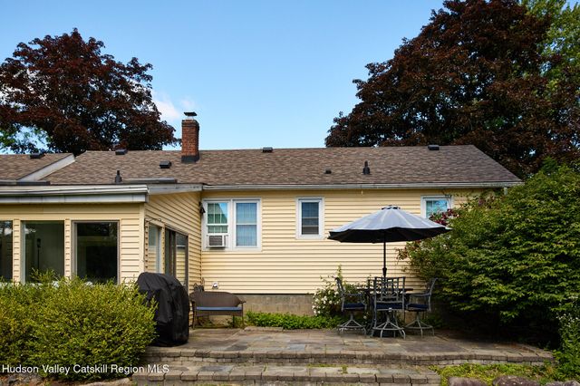 228 State Route 32 S, New Paltz, NY 12561
