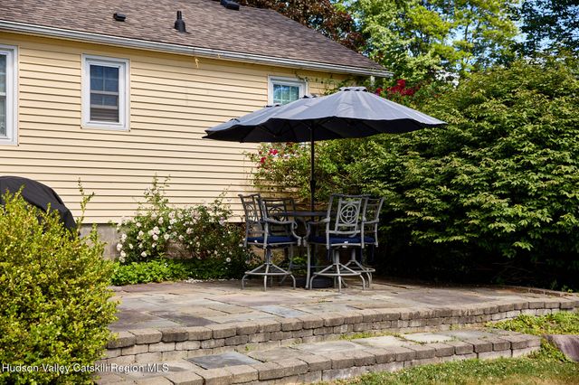 228 State Route 32 S, New Paltz, NY 12561