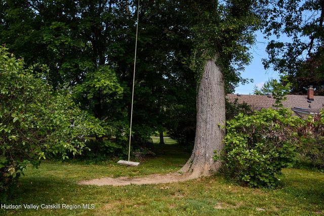 228 State Route 32 S, New Paltz, NY 12561
