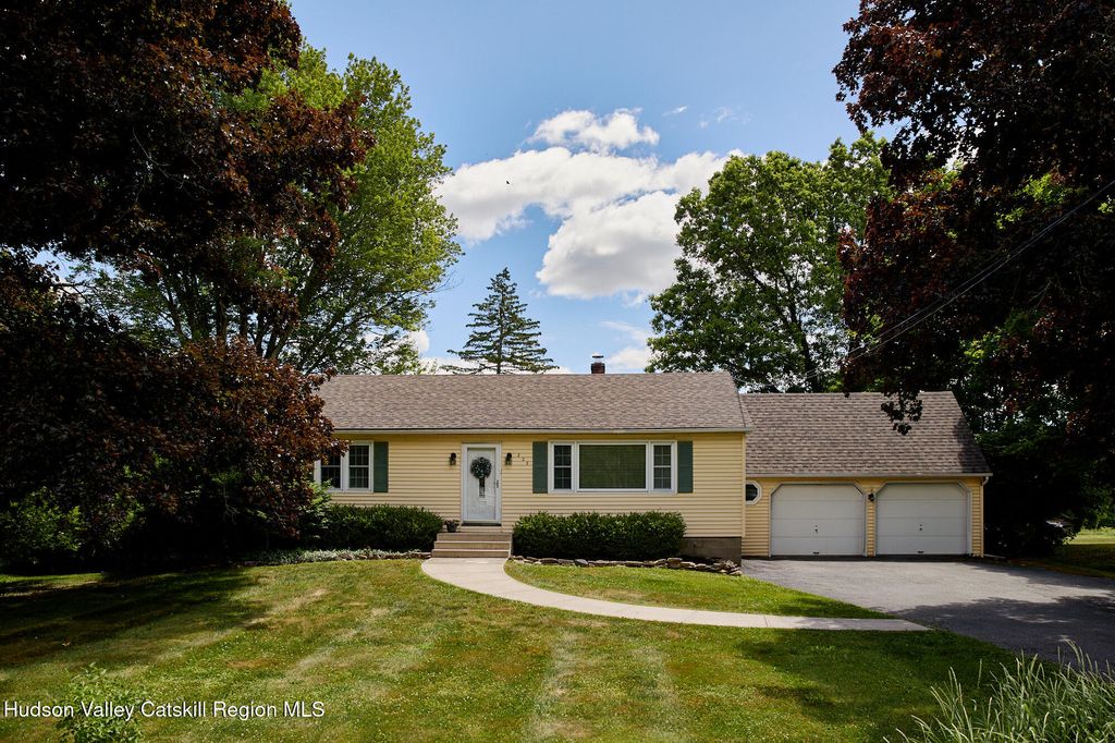 228 State Route 32 S, New Paltz, NY 12561
