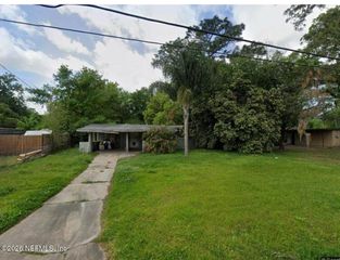 1060 LA MARCHE Drive, Jacksonville, FL 32205