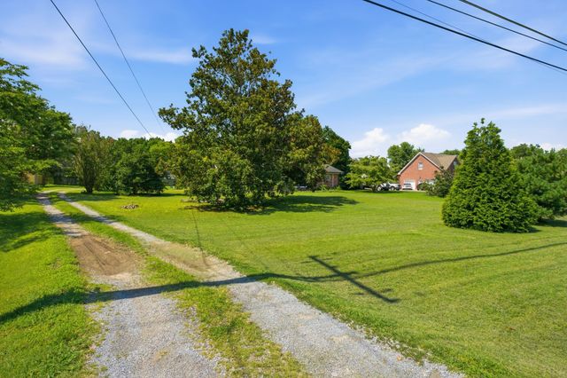 7563 Bethel Rd, Goodlettsville, TN 37072