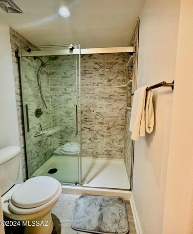 1810 E Blacklidge Dr Apt 105, Tucson, AZ 85719