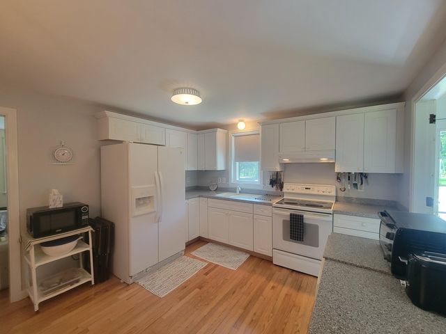 177 Bayview Circle, Osterville, MA 02655