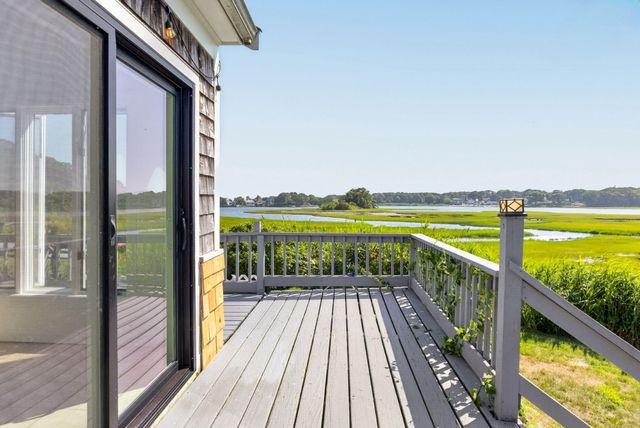 21 Kens Way Street, West Yarmouth, MA 02673