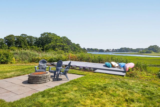 21 Kens Way Street, West Yarmouth, MA 02673