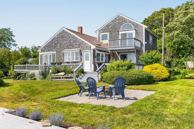 21 Kens Way Street, West Yarmouth, MA 02673