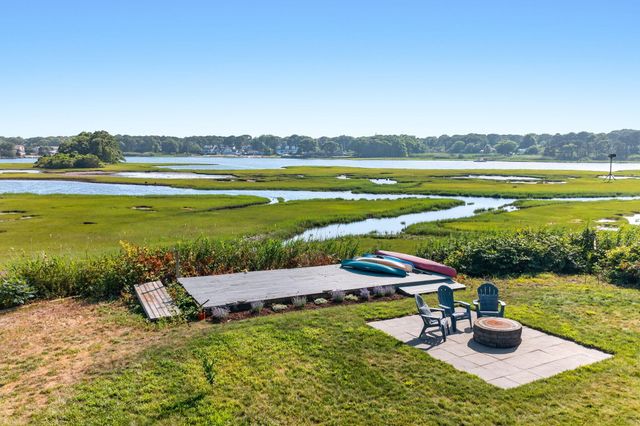 21 Kens Way Street, West Yarmouth, MA 02673