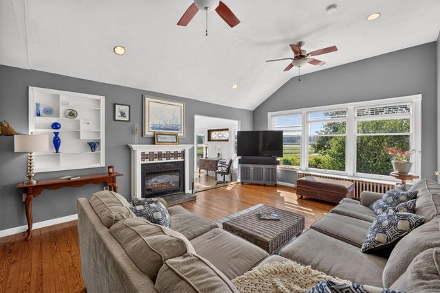 21 Kens Way Street, West Yarmouth, MA 02673