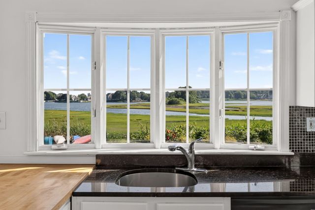 21 Kens Way Street, West Yarmouth, MA 02673