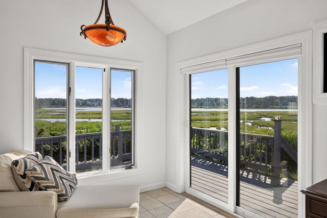 21 Kens Way Street, West Yarmouth, MA 02673