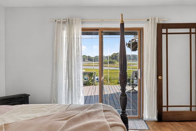 21 Kens Way Street, West Yarmouth, MA 02673