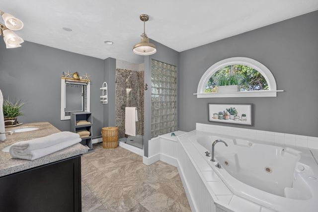 21 Kens Way Street, West Yarmouth, MA 02673