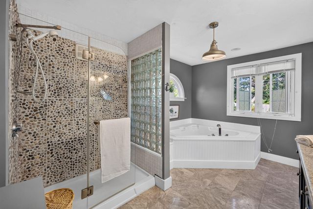 21 Kens Way Street, West Yarmouth, MA 02673