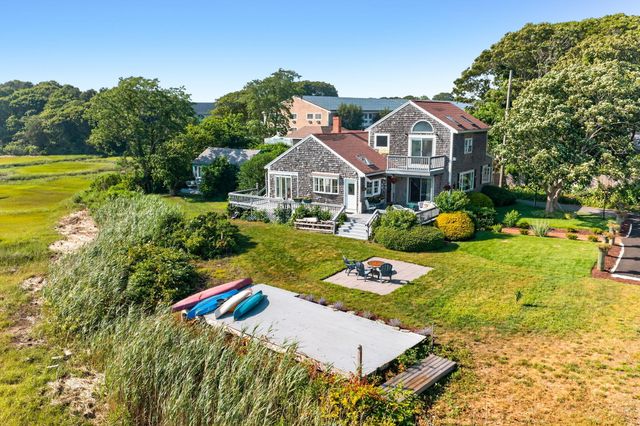21 Kens Way Street, West Yarmouth, MA 02673