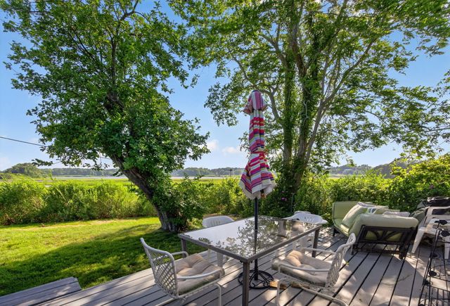 21 Kens Way Street, West Yarmouth, MA 02673