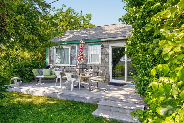 21 Kens Way Street, West Yarmouth, MA 02673