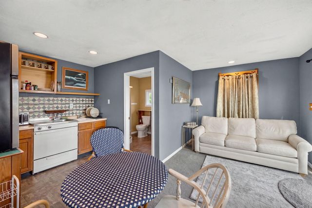 21 Kens Way Street, West Yarmouth, MA 02673