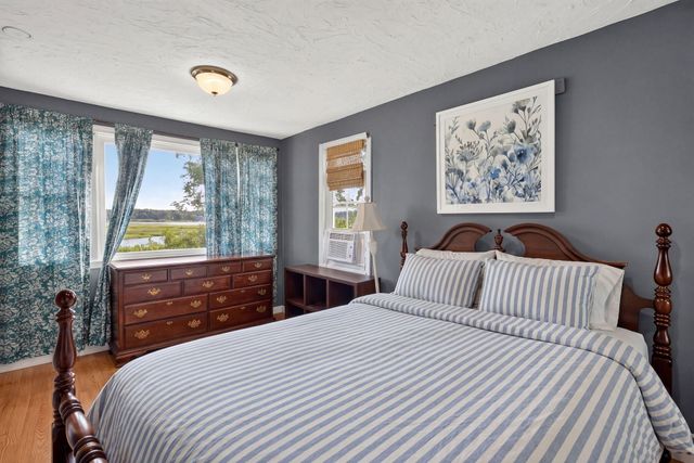 21 Kens Way Street, West Yarmouth, MA 02673