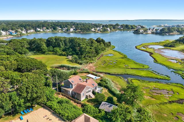 21 Kens Way Street, West Yarmouth, MA 02673