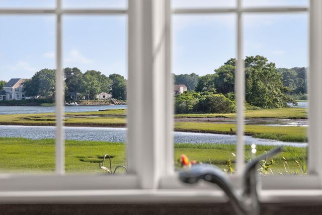 21 Kens Way Street, West Yarmouth, MA 02673