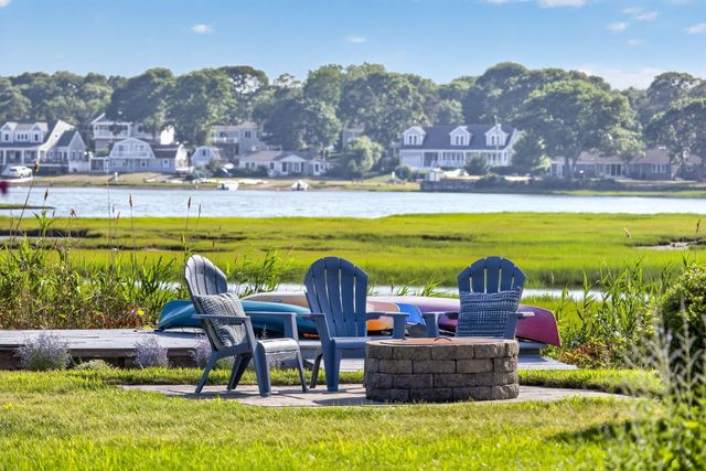 21 Kens Way Street, West Yarmouth, MA 02673
