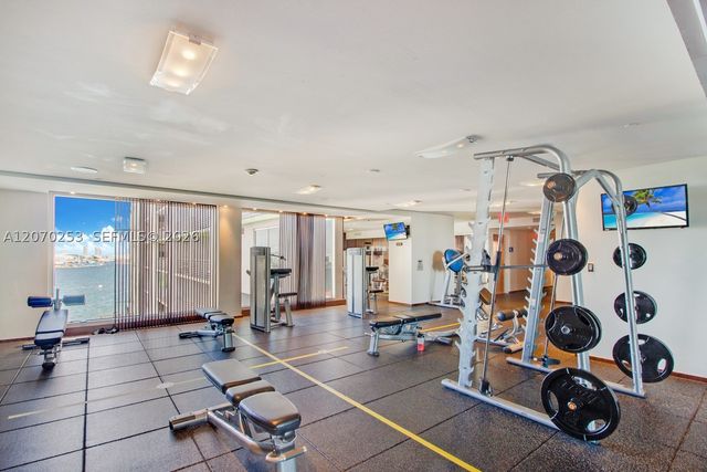 335 S Biscayne Blvd 1910, Miami, FL 33131