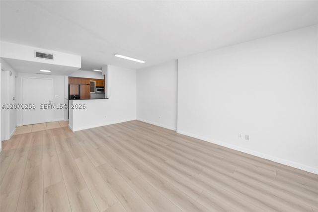 335 S Biscayne Blvd 1910, Miami, FL 33131