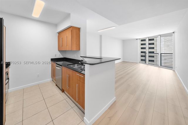 335 S Biscayne Blvd 1910, Miami, FL 33131