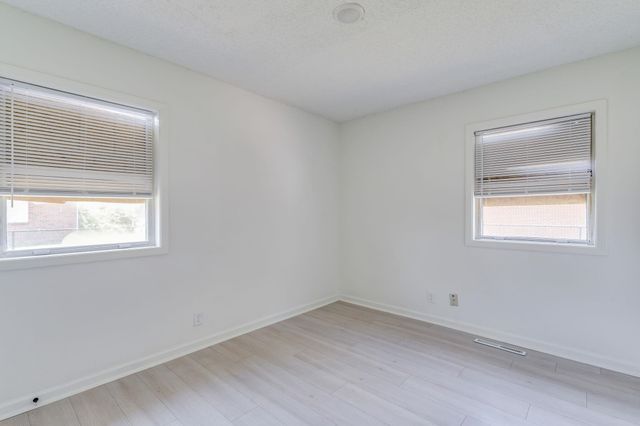 1601 E Catalina, Wichita, KS 67216