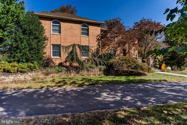 16 APPALOOSA WAY, Carlisle, PA 17015