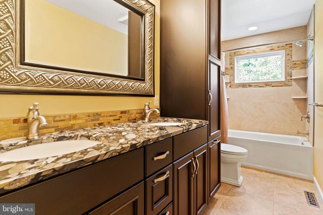 16 APPALOOSA WAY, Carlisle, PA 17015